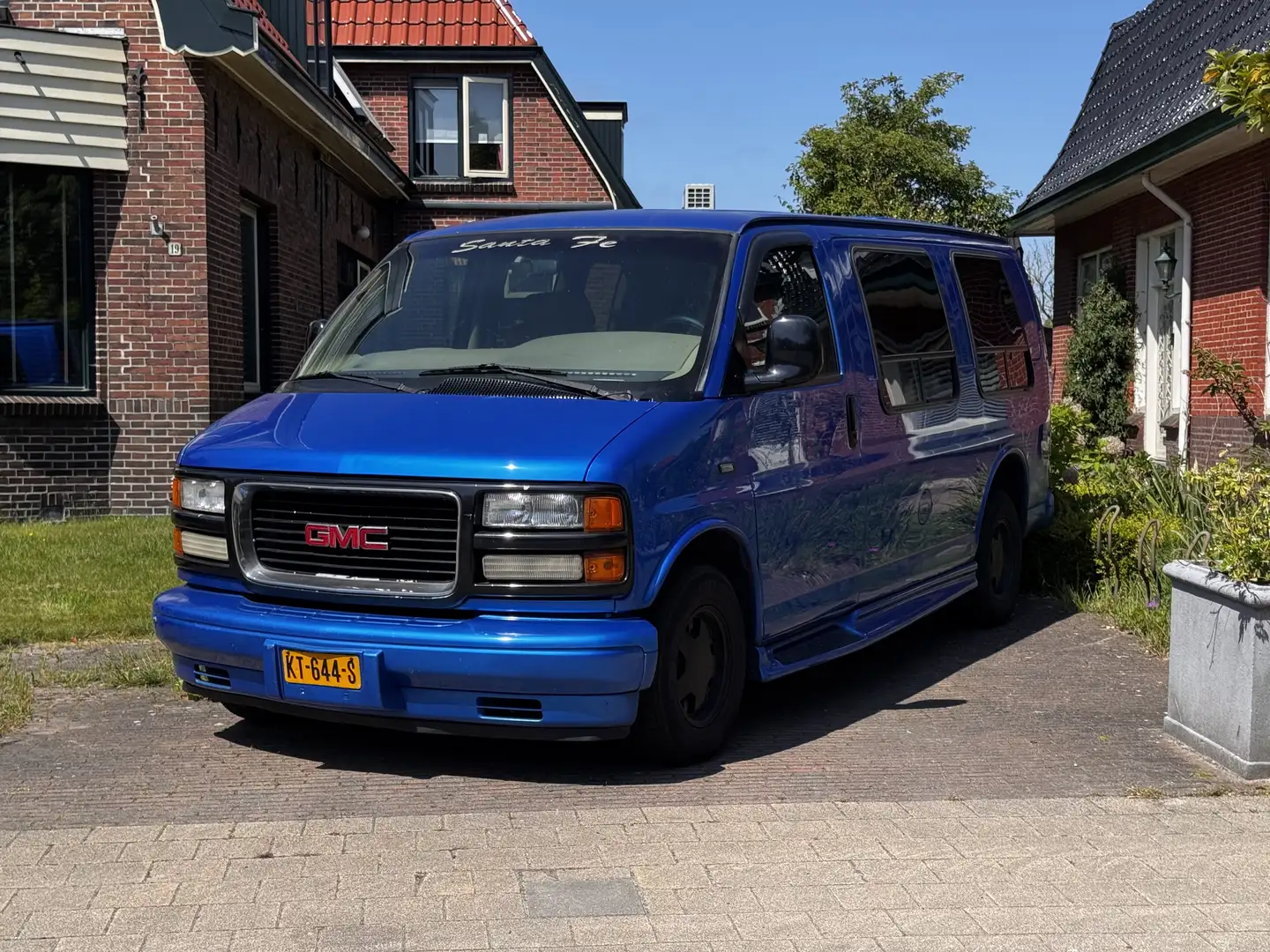 GMC Savana - 2