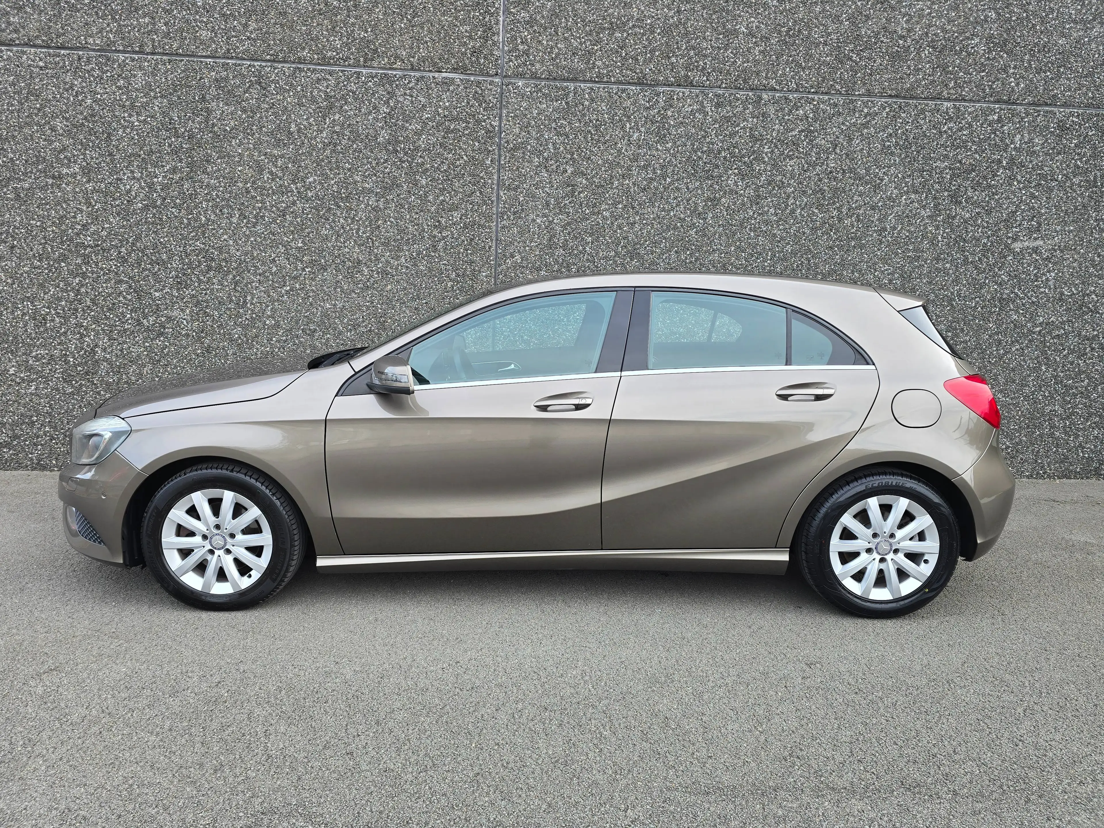Mercedes-Benz A 180 A 180 BlueEFFICIENCY Avantgarde AIRCO/PDC V+A... — photo 3