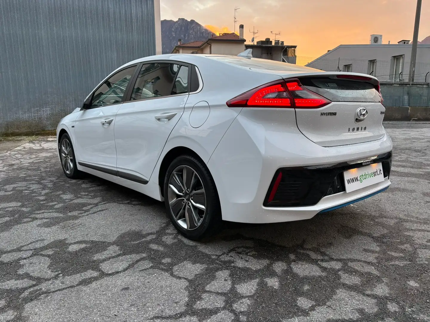 Hyundai IONIQ Ioniq 1.6 hybrid Comfort Plus Pack 6dct my19 Blanc - 2