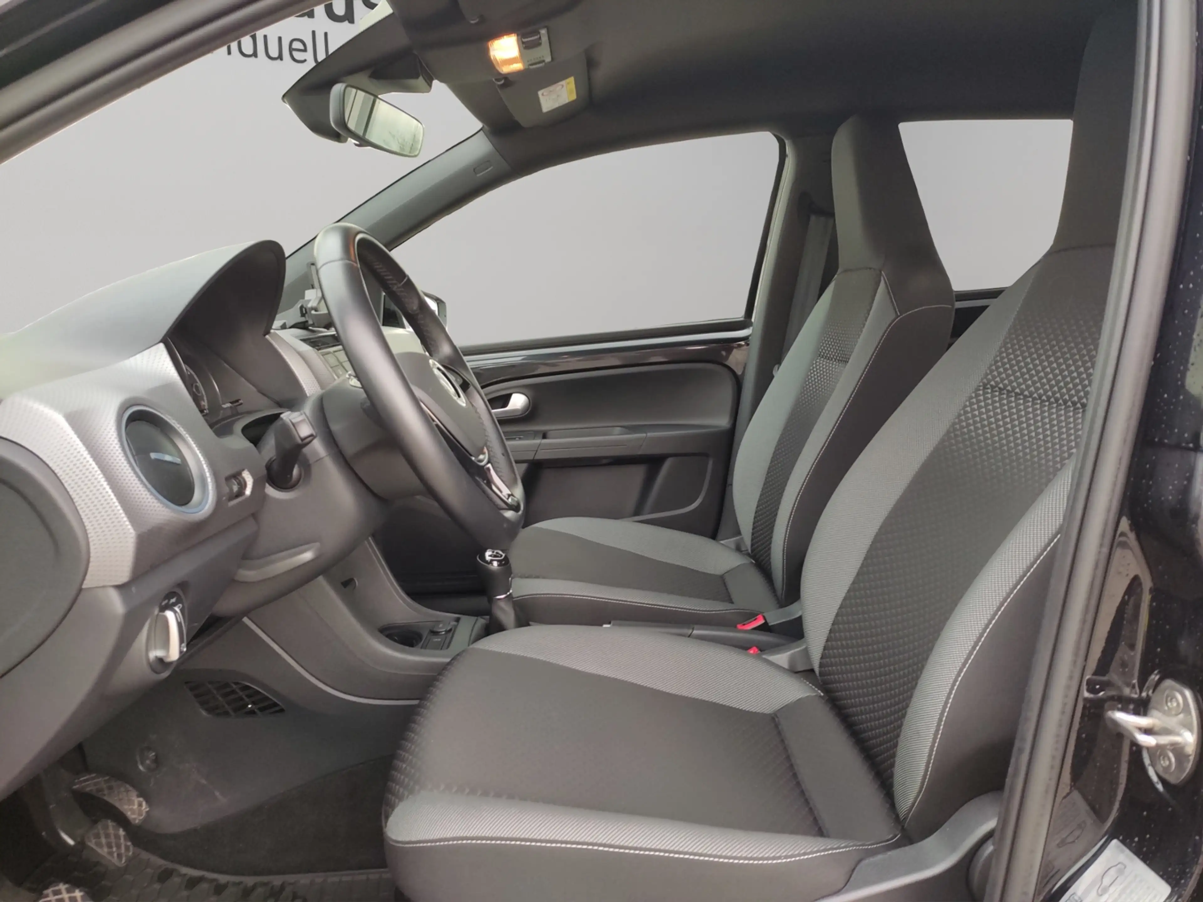 Volkswagen up! "ACTIVE" 1.0 5-Gang — photo 10