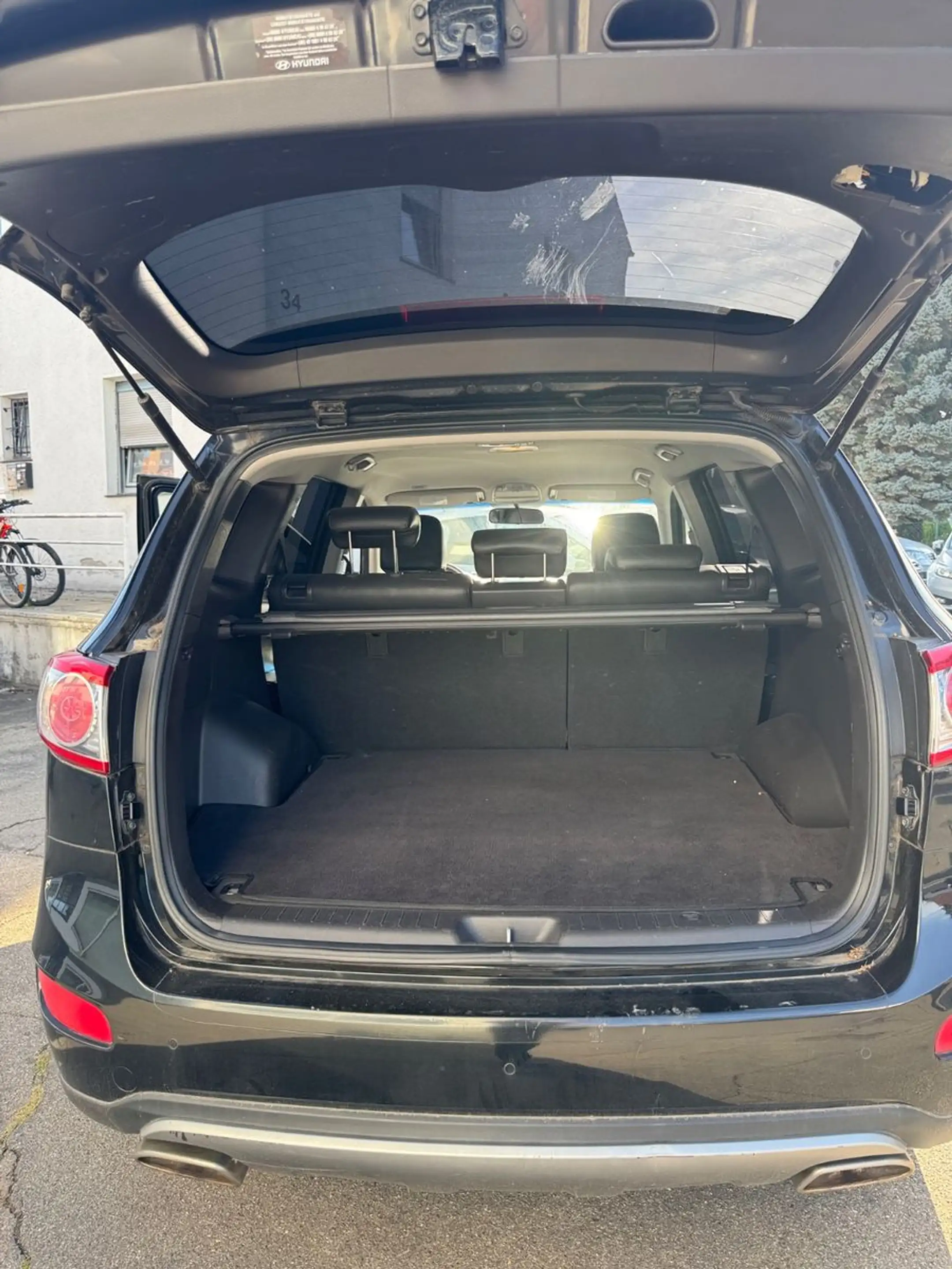 Hyundai SANTA FE 2.2 CRDi Premium Temp,Sitzh,4WD,KeyGO — photo 12