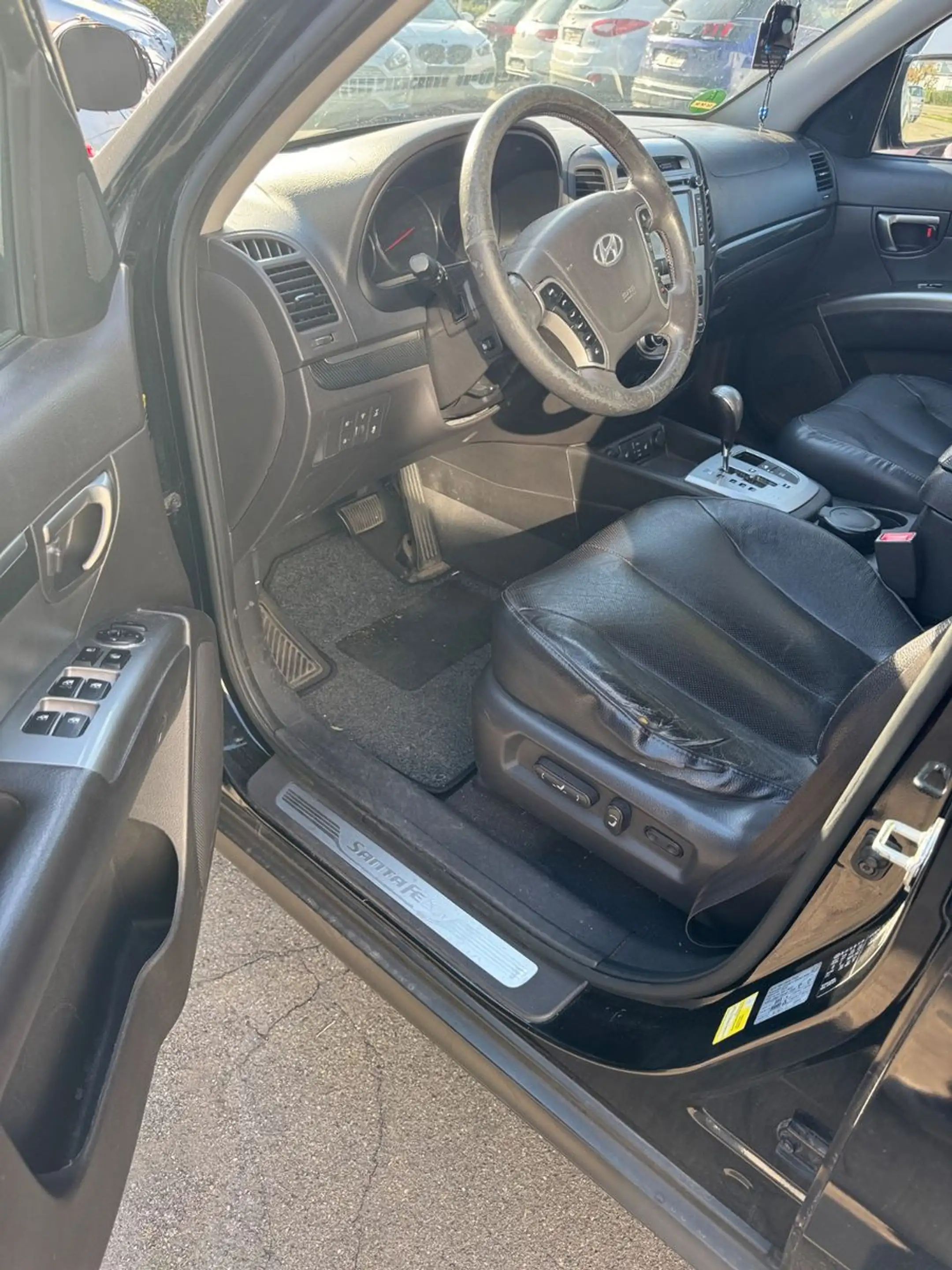 Hyundai SANTA FE 2.2 CRDi Premium Temp,Sitzh,4WD,KeyGO — photo 5