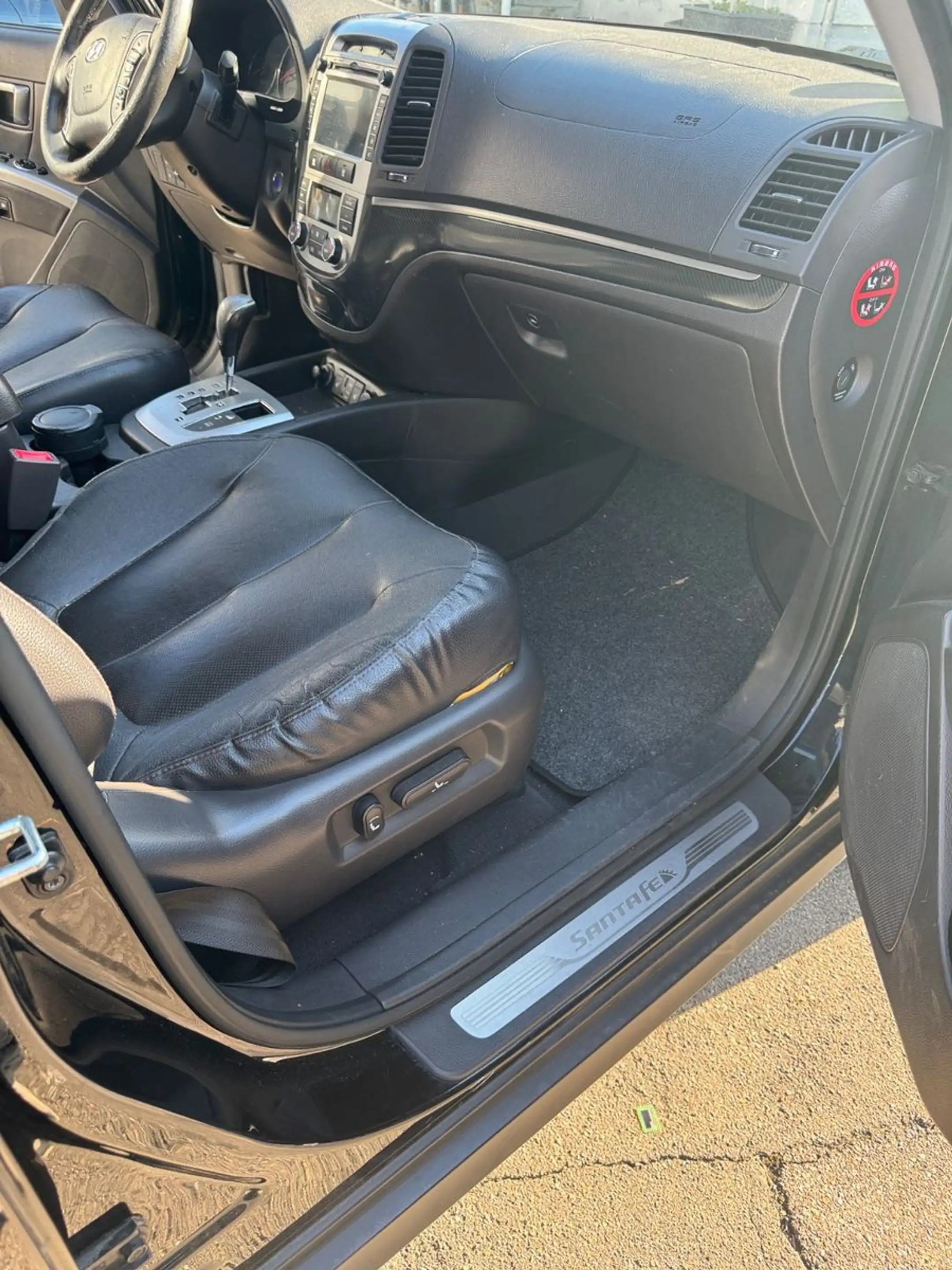 Hyundai SANTA FE 2.2 CRDi Premium Temp,Sitzh,4WD,KeyGO — photo 6