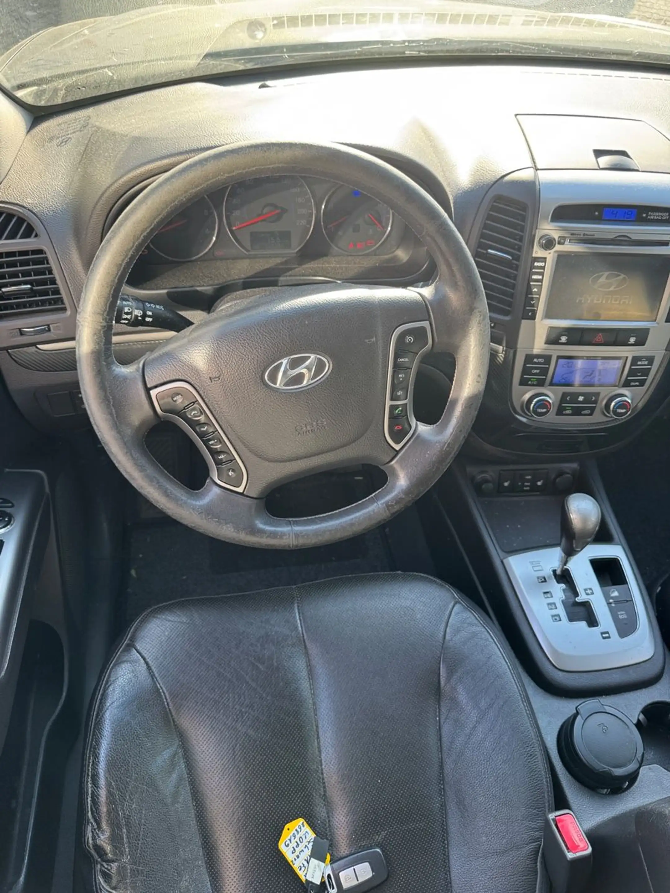 Hyundai SANTA FE 2.2 CRDi Premium Temp,Sitzh,4WD,KeyGO — photo 9