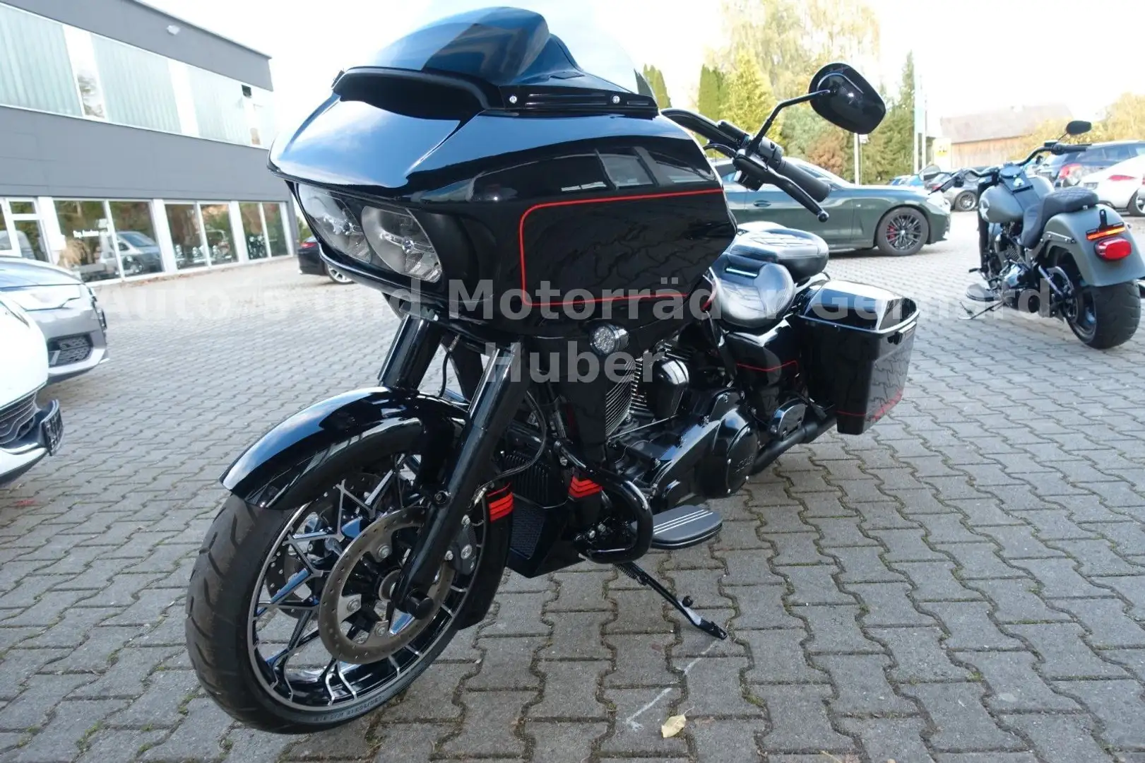 Harley-Davidson Road Glide 114ci Special FLTRXS Siyah - 1