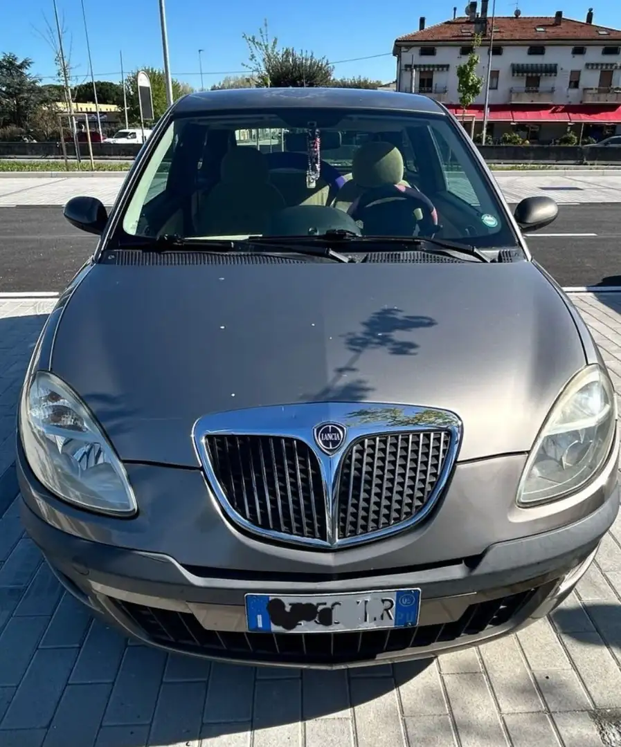 Lancia Ypsilon Ypsilon II 2005 1.2 8v 1150 € - 1