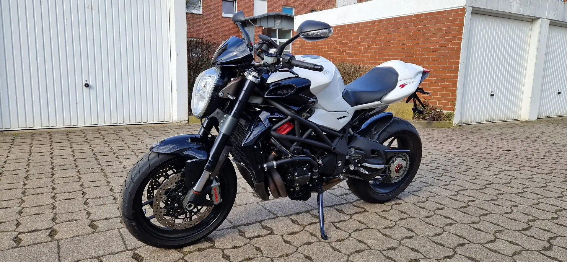 MV Agusta Brutale 1090 RR - 1