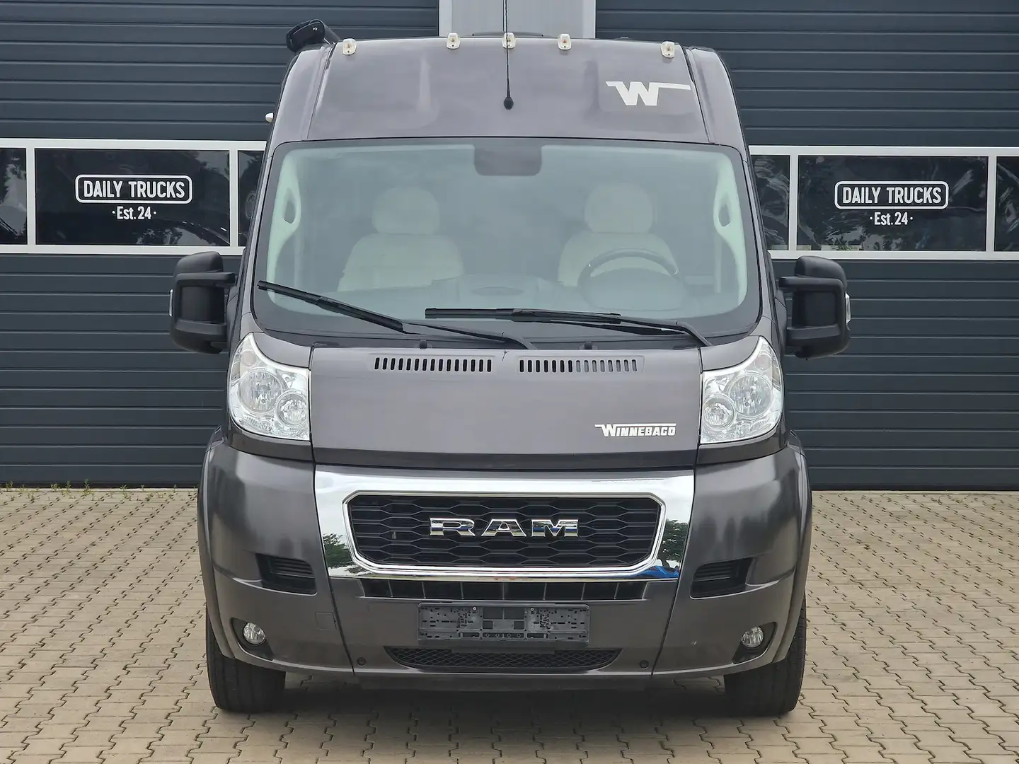 Winnebago Travato BU259K 3.6 V6 Automatk Promaster Grau - 2