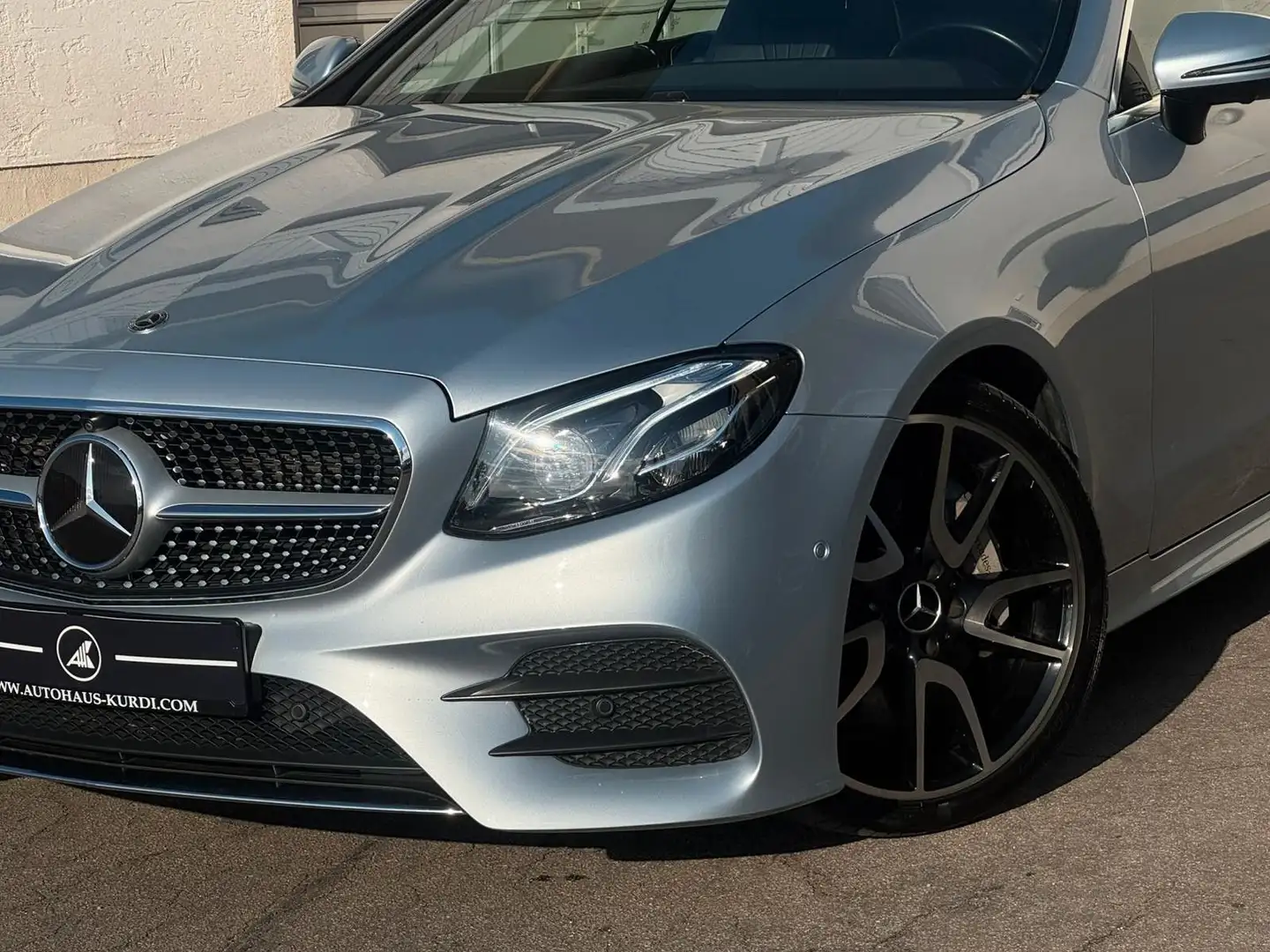 Mercedes-Benz E 350 E350 Coupe AMG 360 ACC WIDESCREEN CARPLAY AMBIEN Plateado - 2