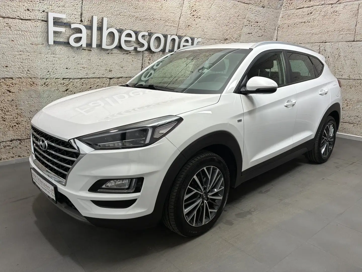 Hyundai TUCSON 1,6 CRDI 4WD Weiß - 1