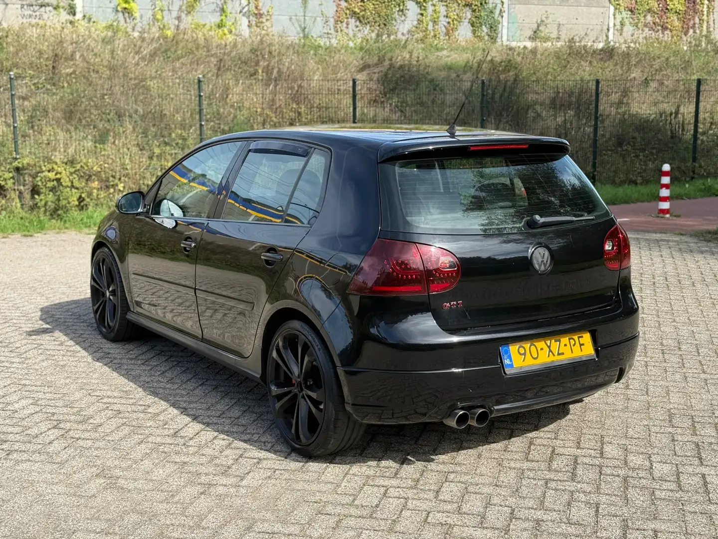 Volkswagen Golf GTI 2.0 TFSI 60 KLEPPENSYSTEEM I AIRCO I NL AUTO I SPO Schwarz - 2