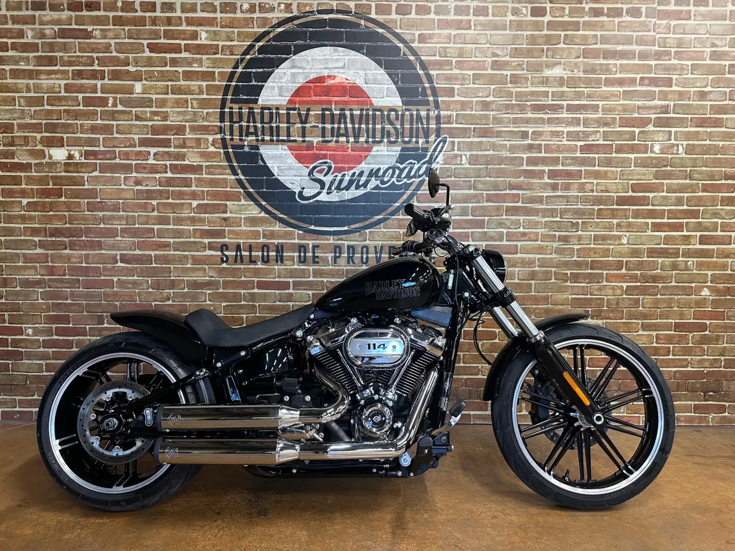 Harley-Davidson Breakout - 1