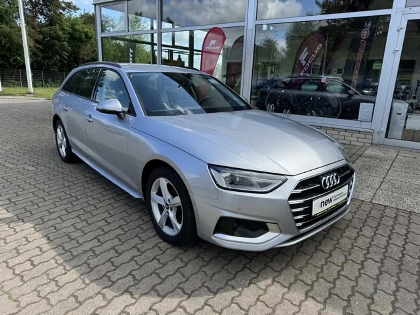 Audi A4 Avant 35 TDI advanced Grau - 1