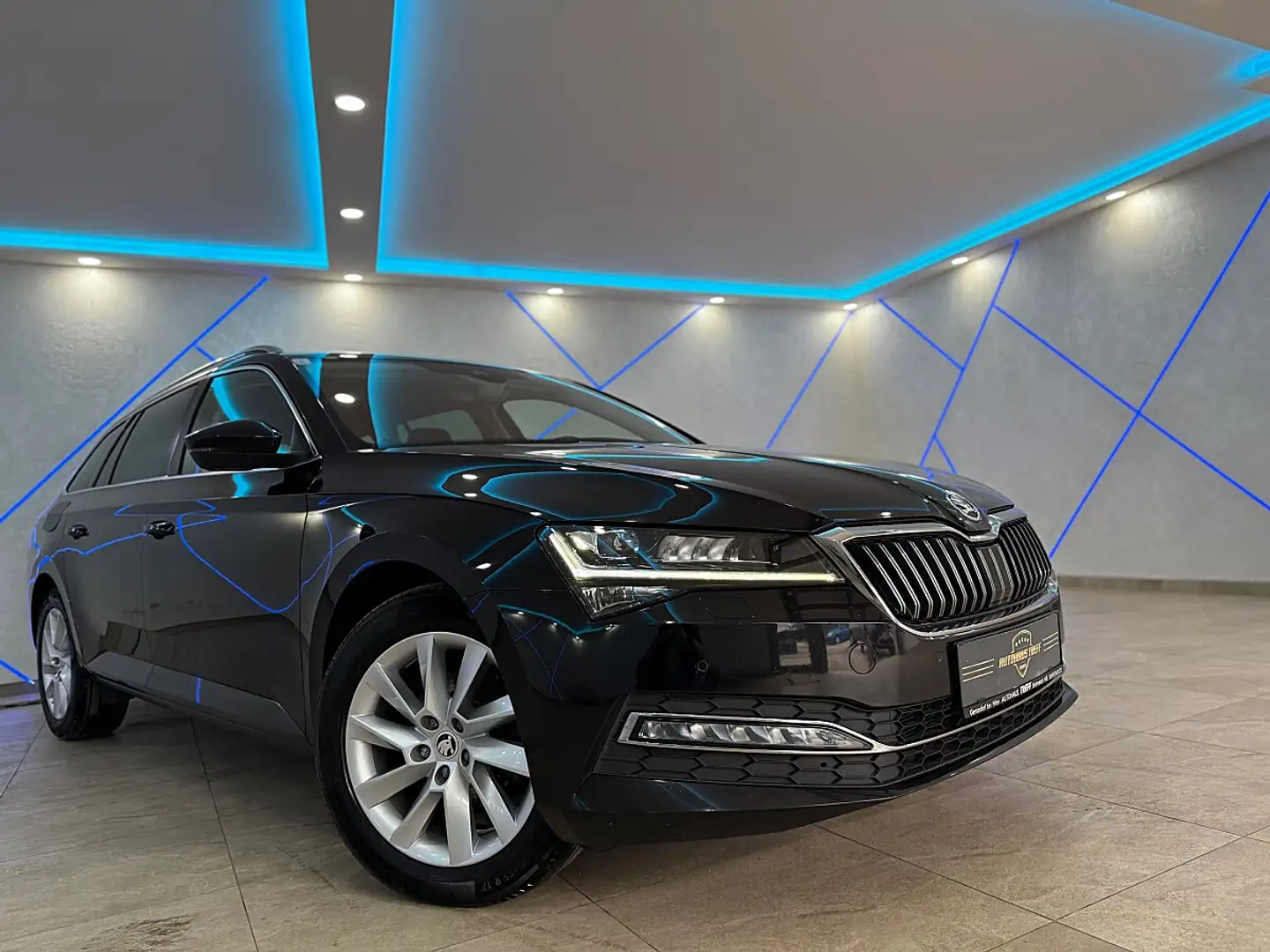 Skoda Superb Kombi 2,0 TDI Style DSG*VIRTUAL*MATRIX*ACC*KAMERA* Schwarz - 1