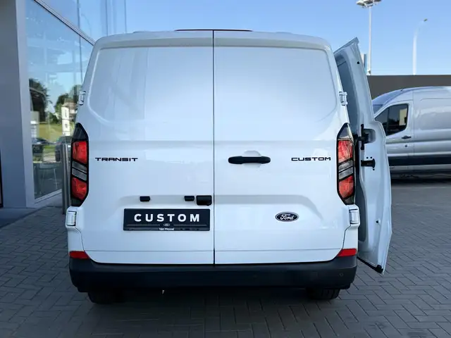 Ford Transit Custom view 6