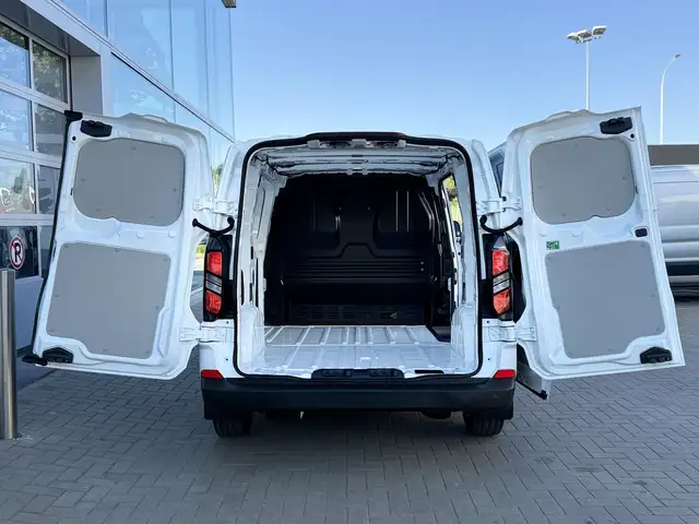 Ford Transit Custom view 7