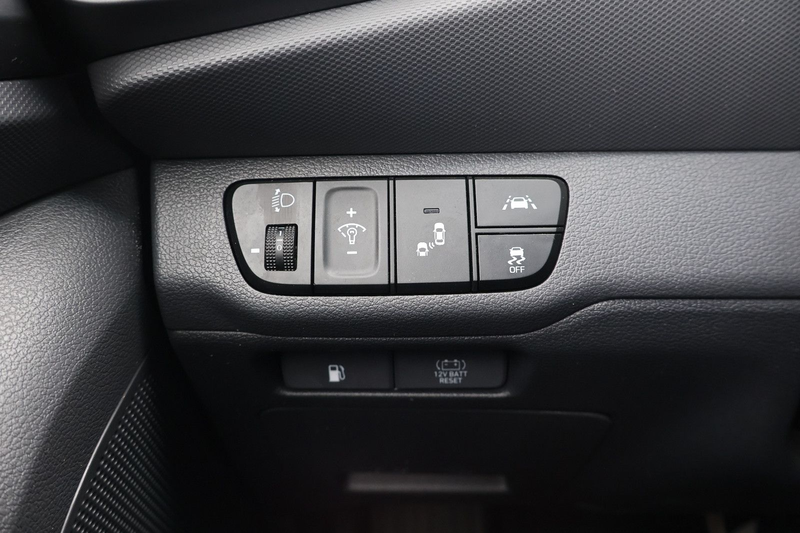 Hyundai IONIQ Ioniq Advantage 1.6 DCT Hybrid DIGI+KEY+KAM+LED — photo 13