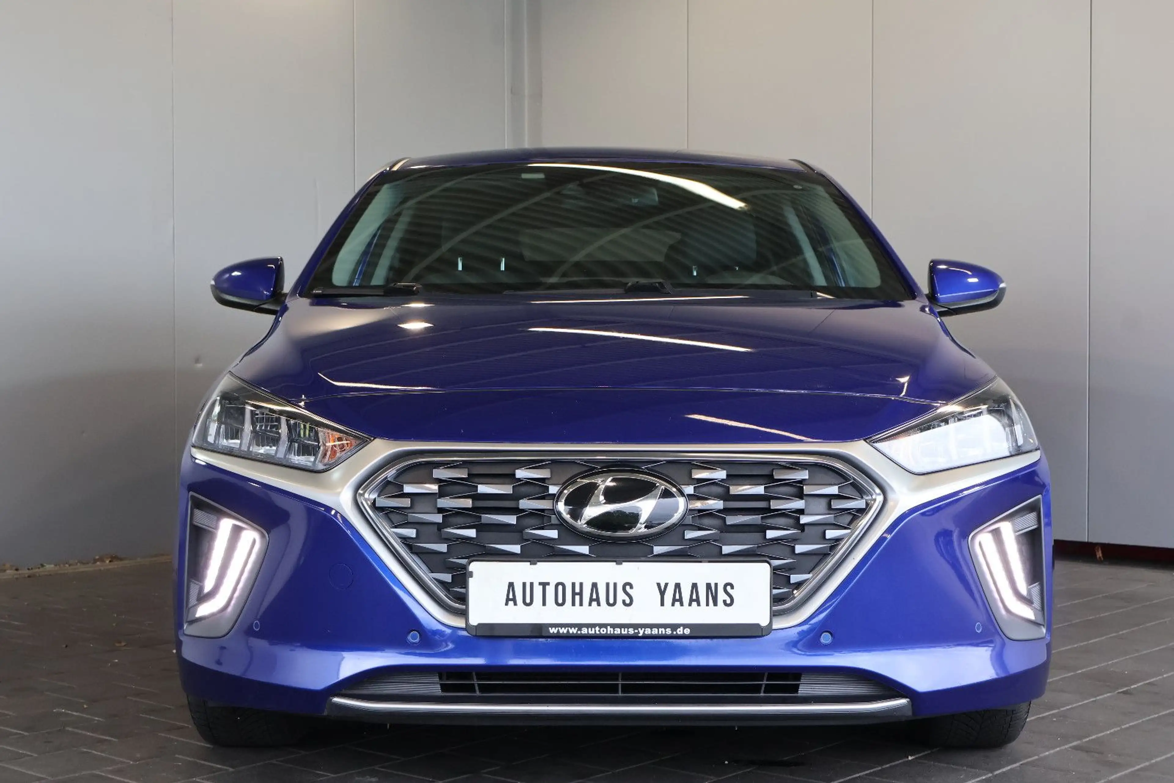 Hyundai IONIQ Ioniq Advantage 1.6 DCT Hybrid DIGI+KEY+KAM+LED — photo 2