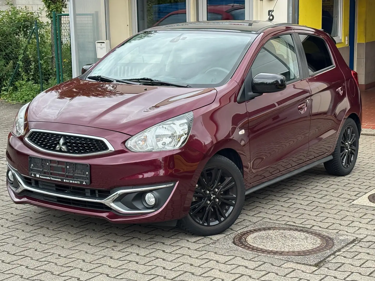 Mitsubishi Space Star 1,2i 59kw/Diamant Edition+/Navi/Alu/2Farbig/1 Hand Rot - 1