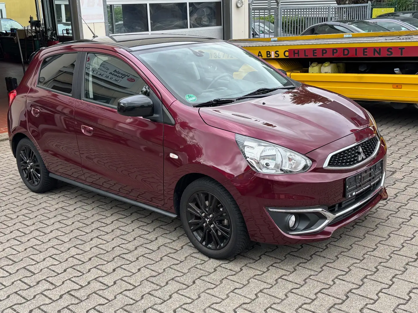 Mitsubishi Space Star 1,2i 59kw/Diamant Edition+/Navi/Alu/2Farbig/1 Hand Rot - 2