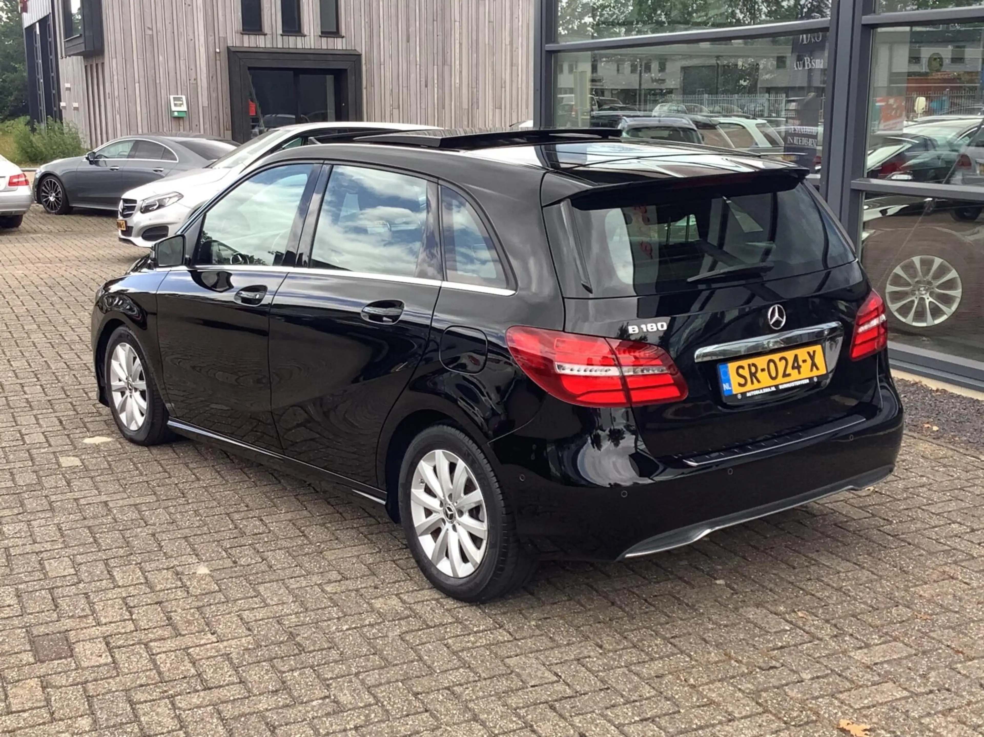Mercedes-Benz B 180 Blue Efficiency Ambition — photo 13