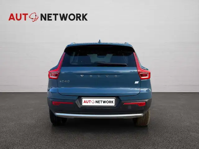 Volvo XC40 view 7