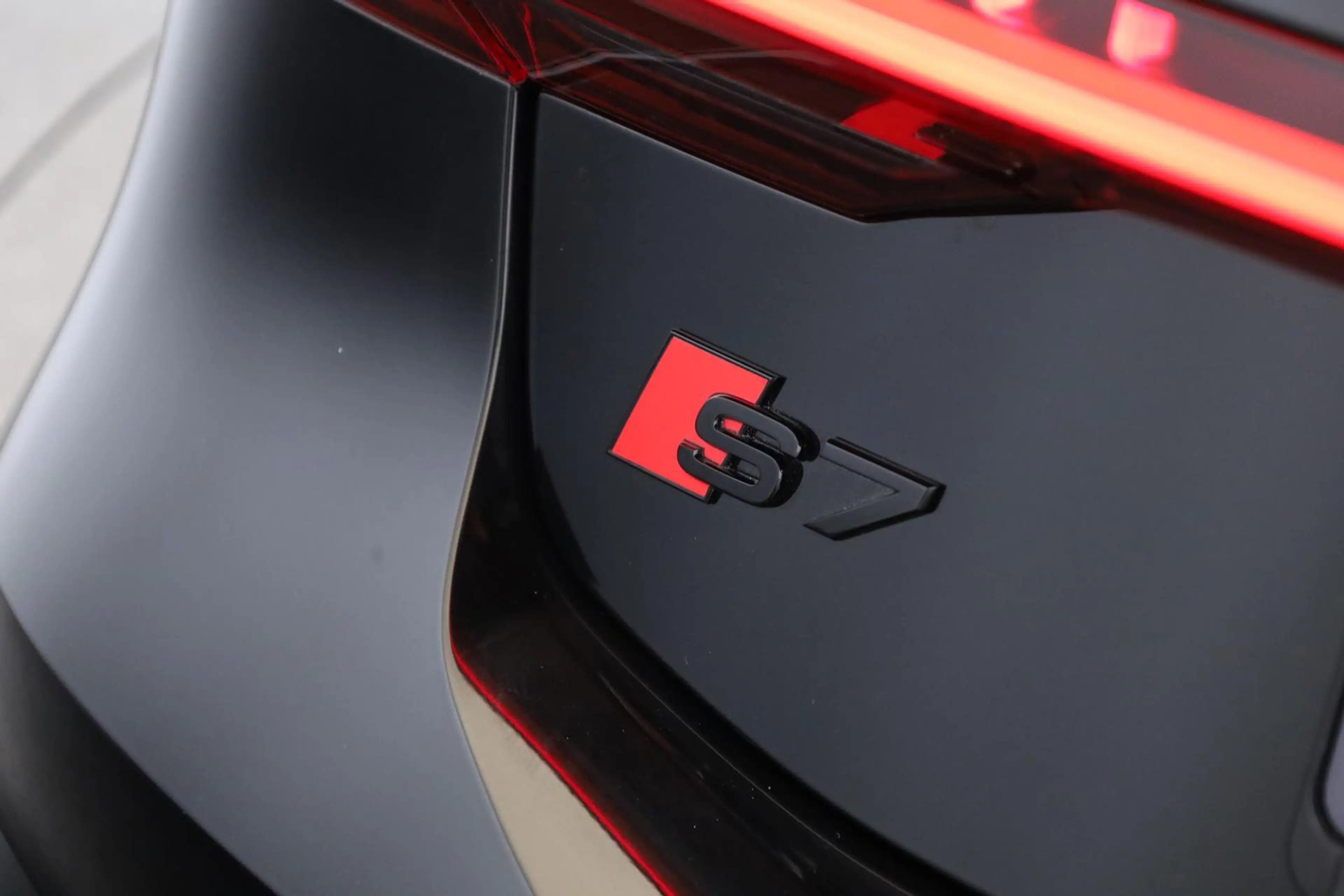 Audi S7 Sportback TDI HD Pano BangO ACC KeyGo Kam 21" — photo 7