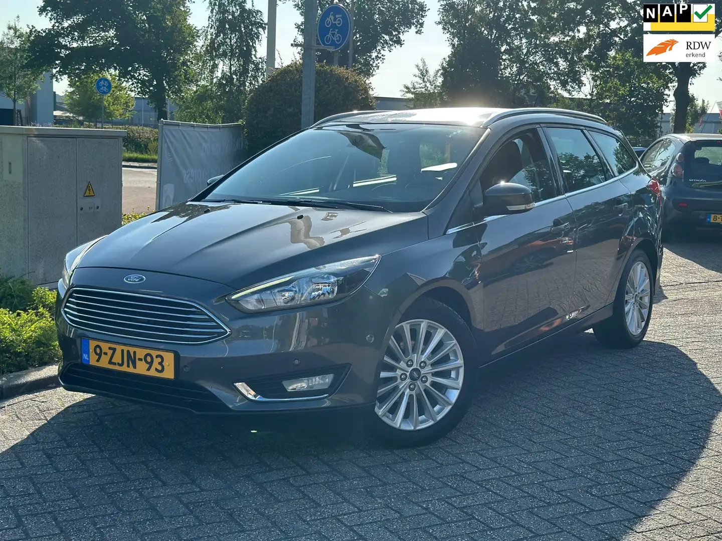 Ford Focus Wagon 1.0 First Edition 1e eigenaar 33.000km nap Gris - 1