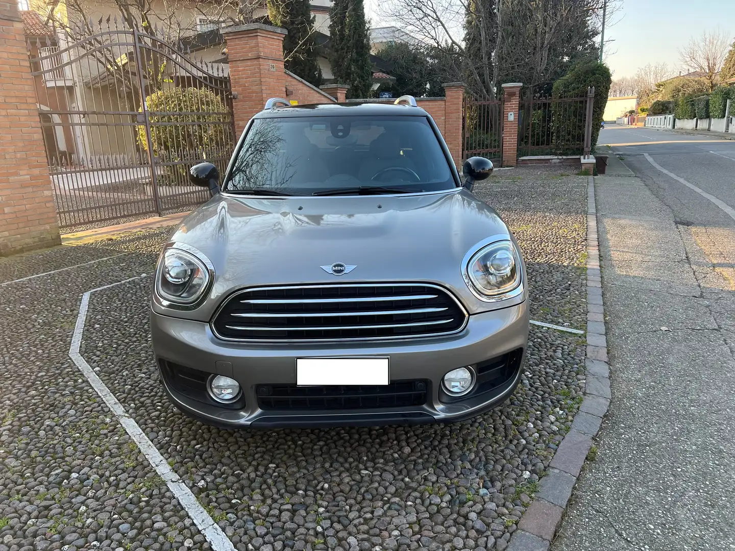 MINI Cooper D Countryman Mini Countryman 2.0 Cooper D auto Grigio - 1