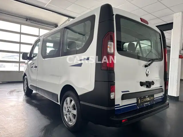 Renault Trafic view 13