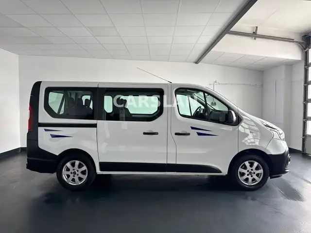 Renault Trafic view 8
