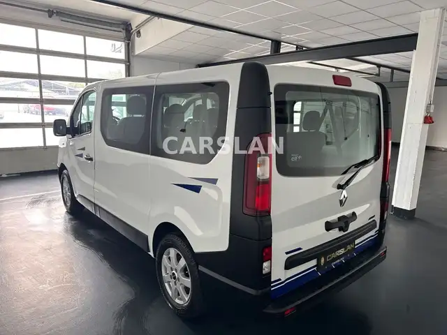 Renault Trafic view 10