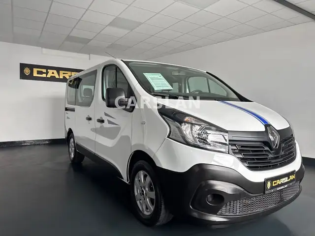Renault Trafic view 5