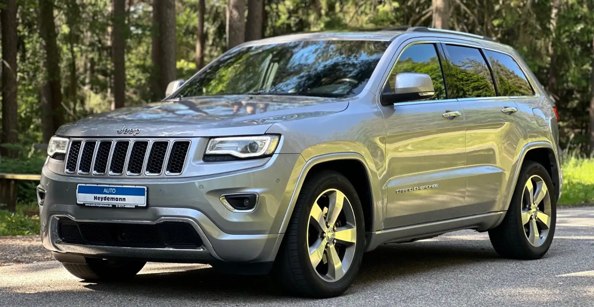 Jeep Grand Cherokee 3.0 CRD Overland Silber - 1