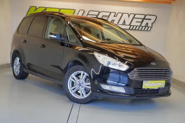 Ford Galaxy view 3