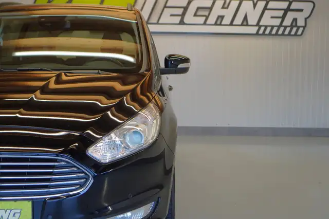 Ford Galaxy view 10