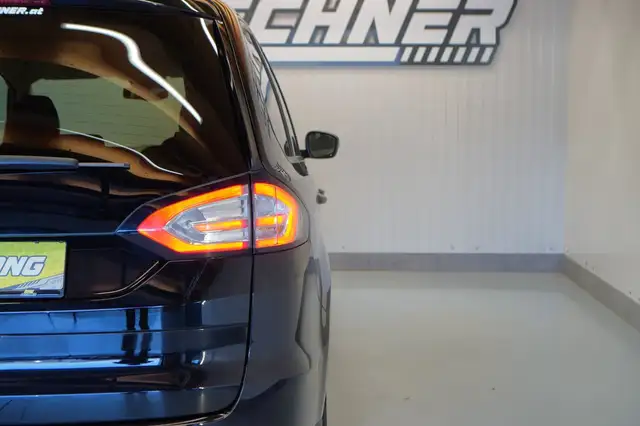 Ford Galaxy view 6