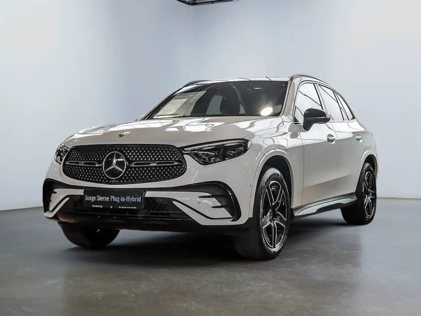 Mercedes-Benz GLC 300 e 4M , AMG BURM NIGHT MEMO 360 AHK DISTR Weiß - 2