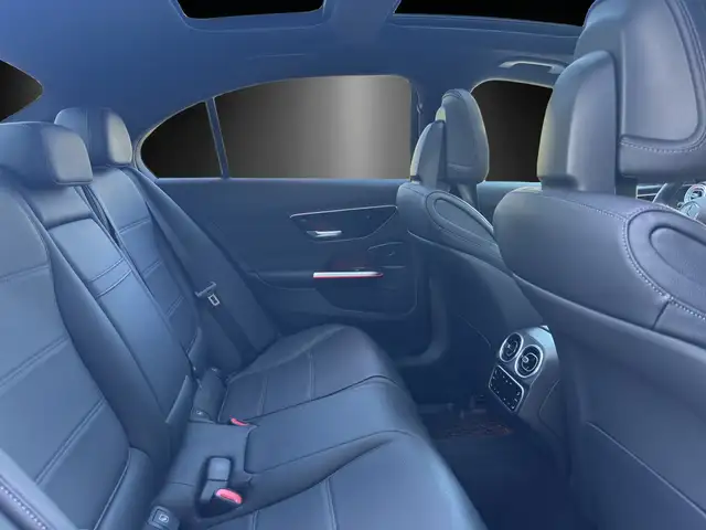 Mercedes-Benz 300 view 9