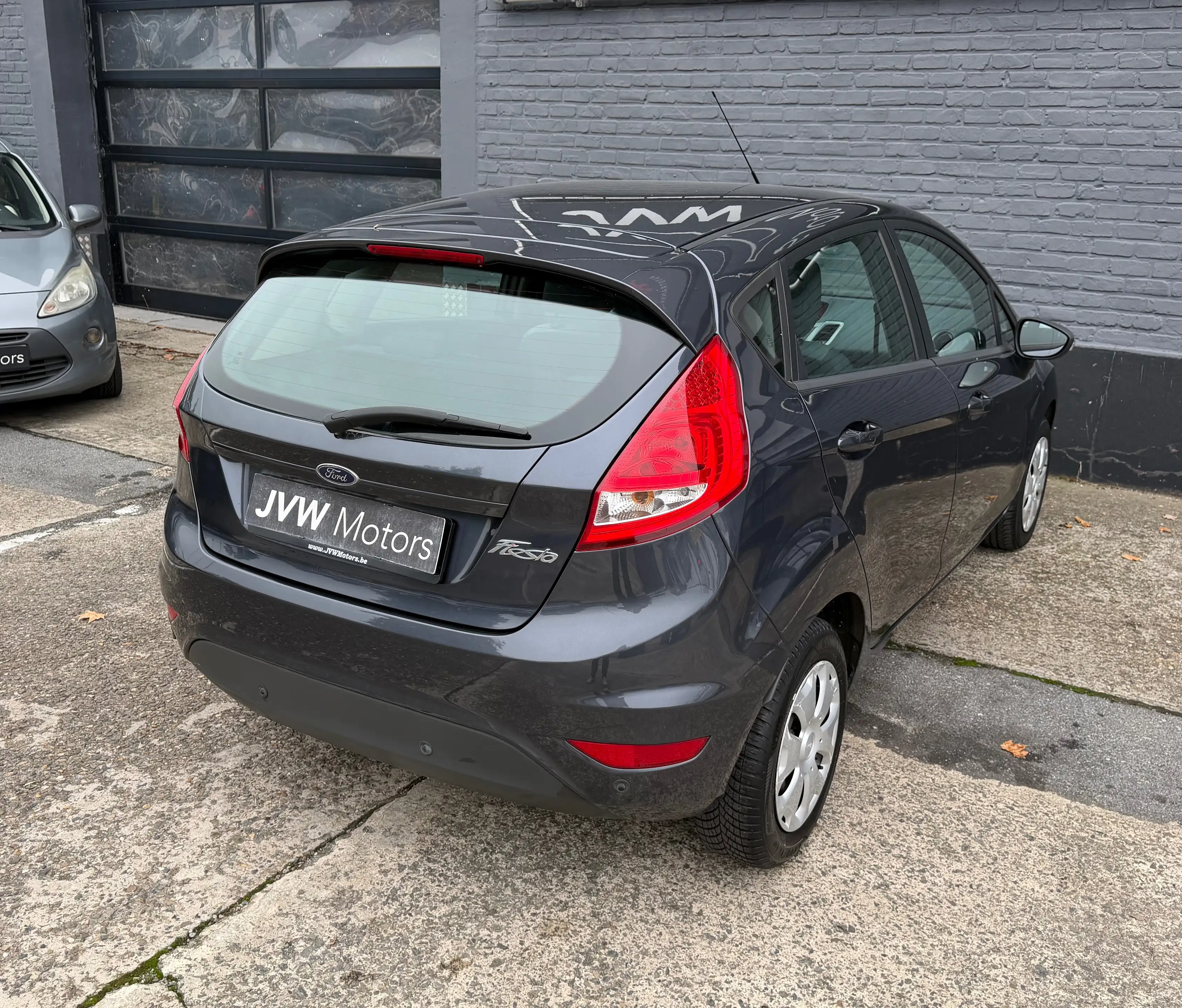 Ford Fiesta 1.25i * Nieuwe Distributie * Airco * 83dKM * Garantie — photo 2