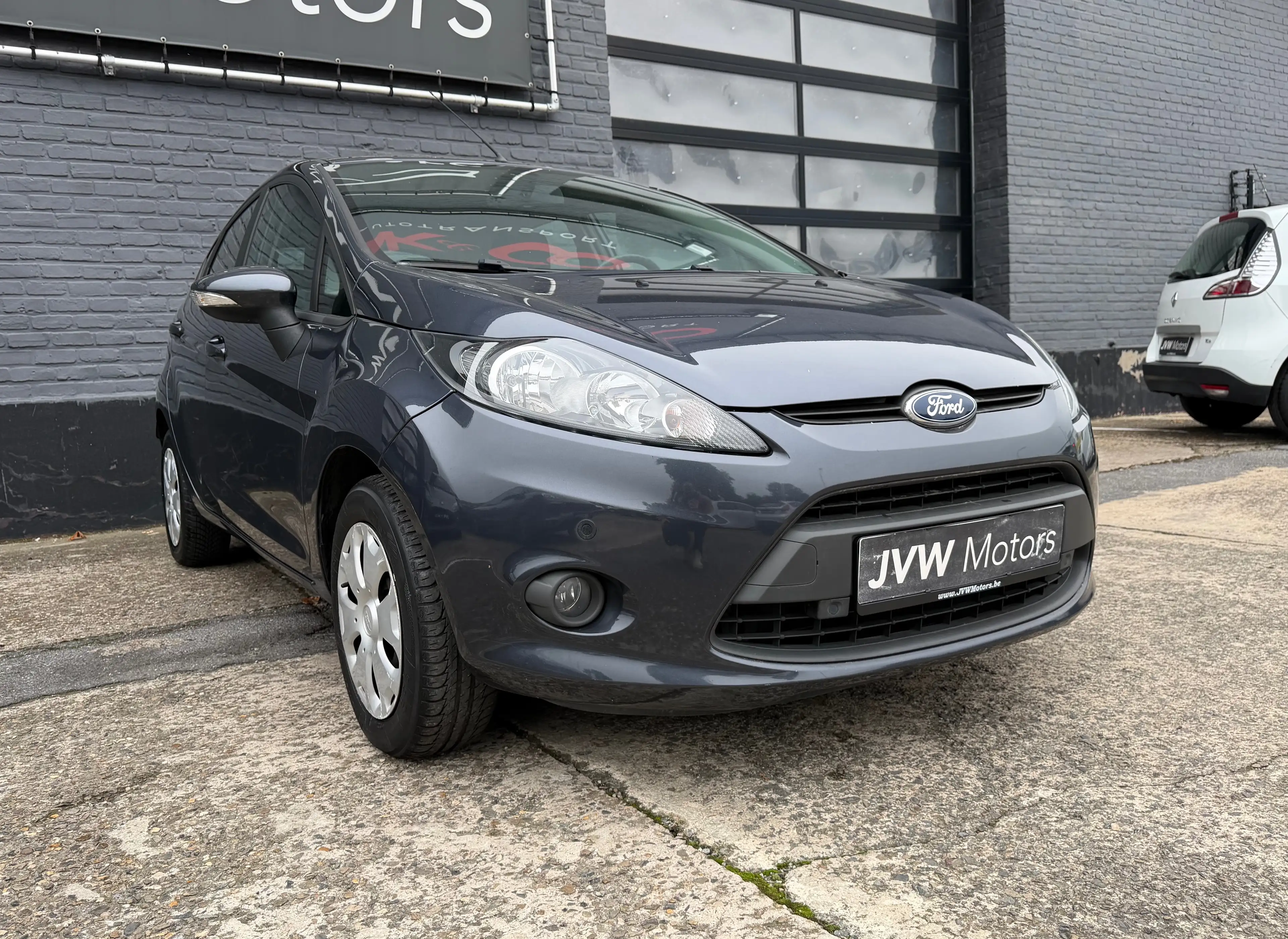 Ford Fiesta 1.25i * Nieuwe Distributie * Airco * 83dKM * Garantie — photo 4
