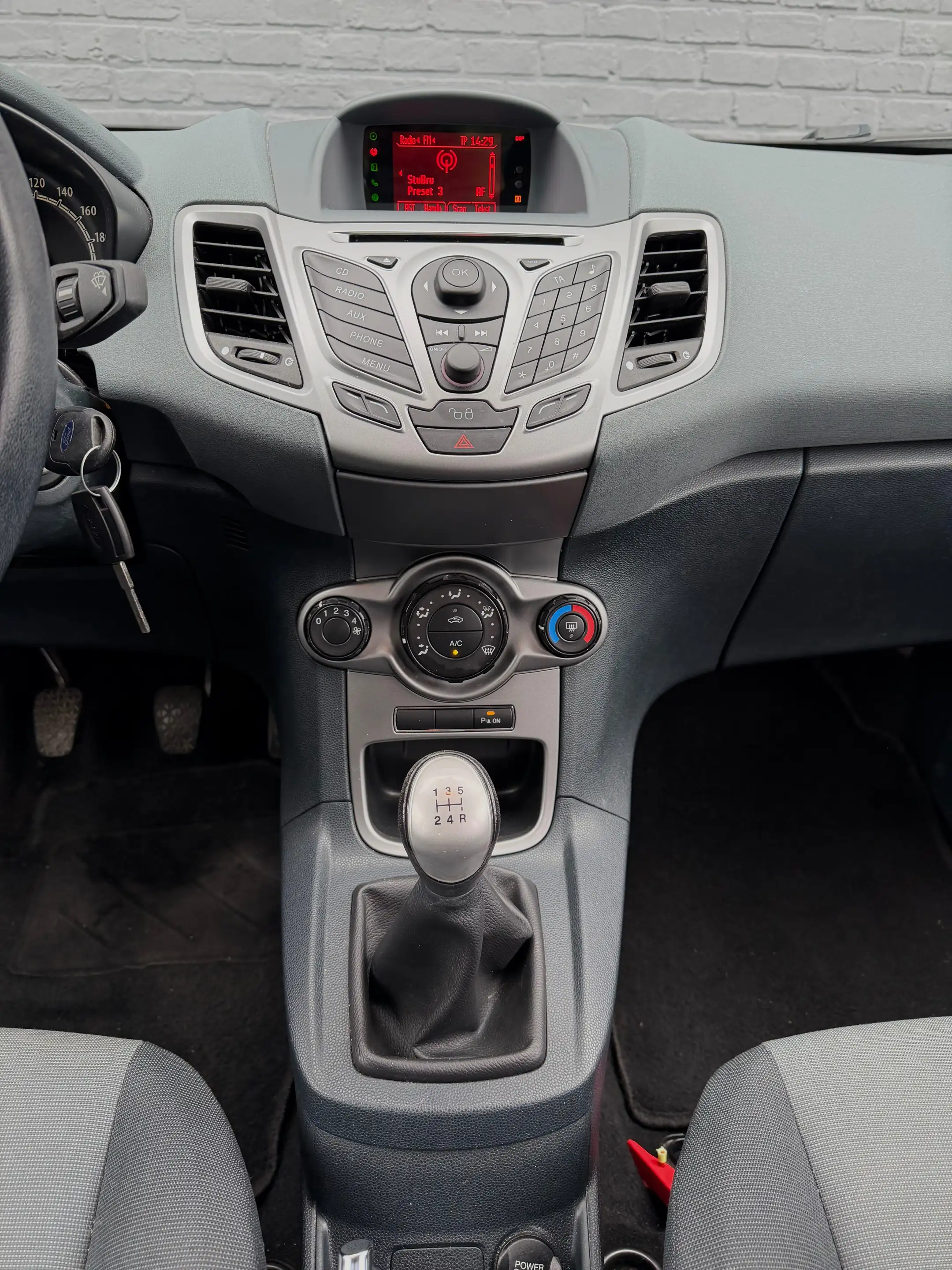 Ford Fiesta 1.25i * Nieuwe Distributie * Airco * 83dKM * Garantie — photo 9
