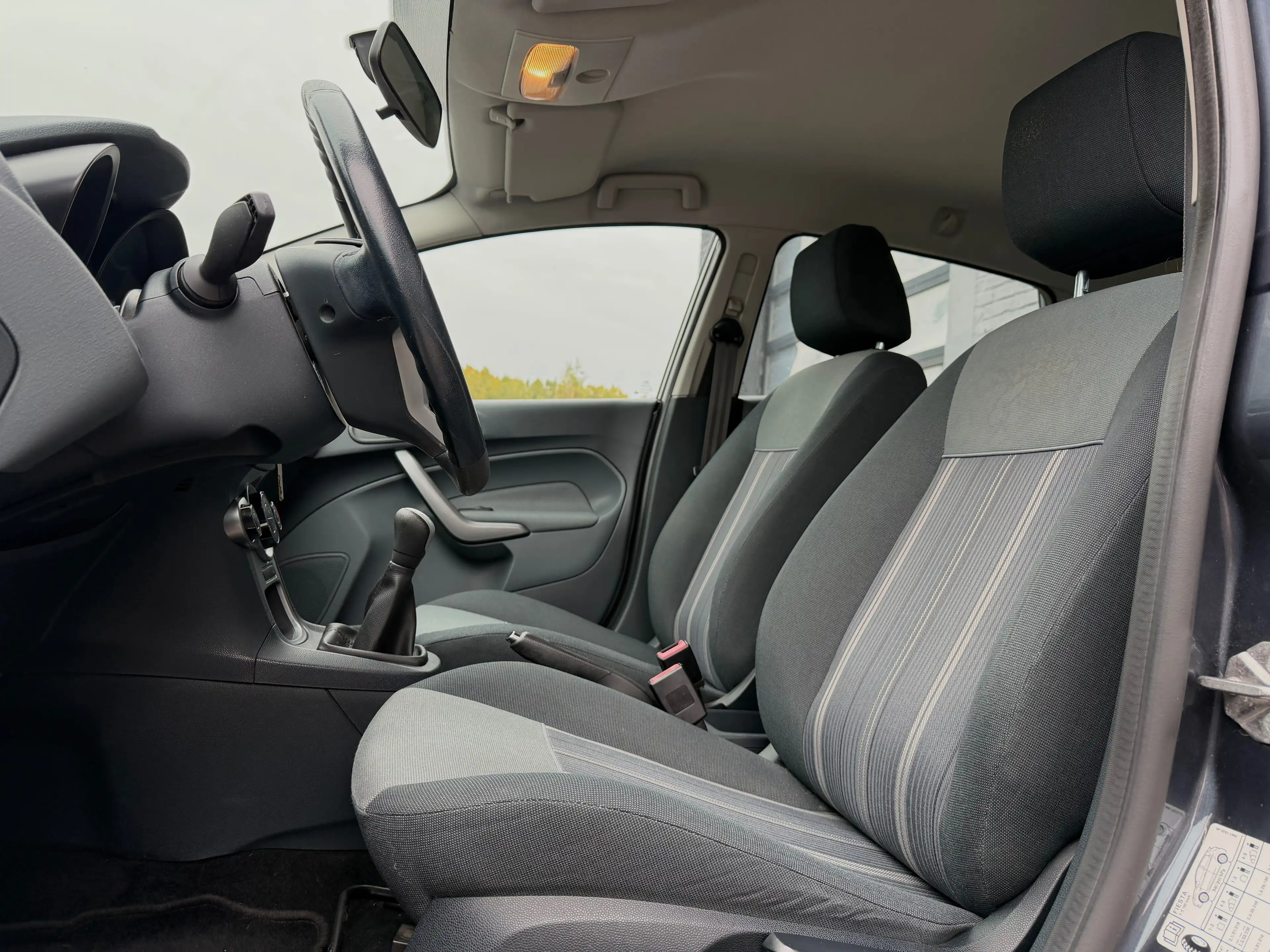 Ford Fiesta 1.25i * Nieuwe Distributie * Airco * 83dKM * Garantie — photo 7