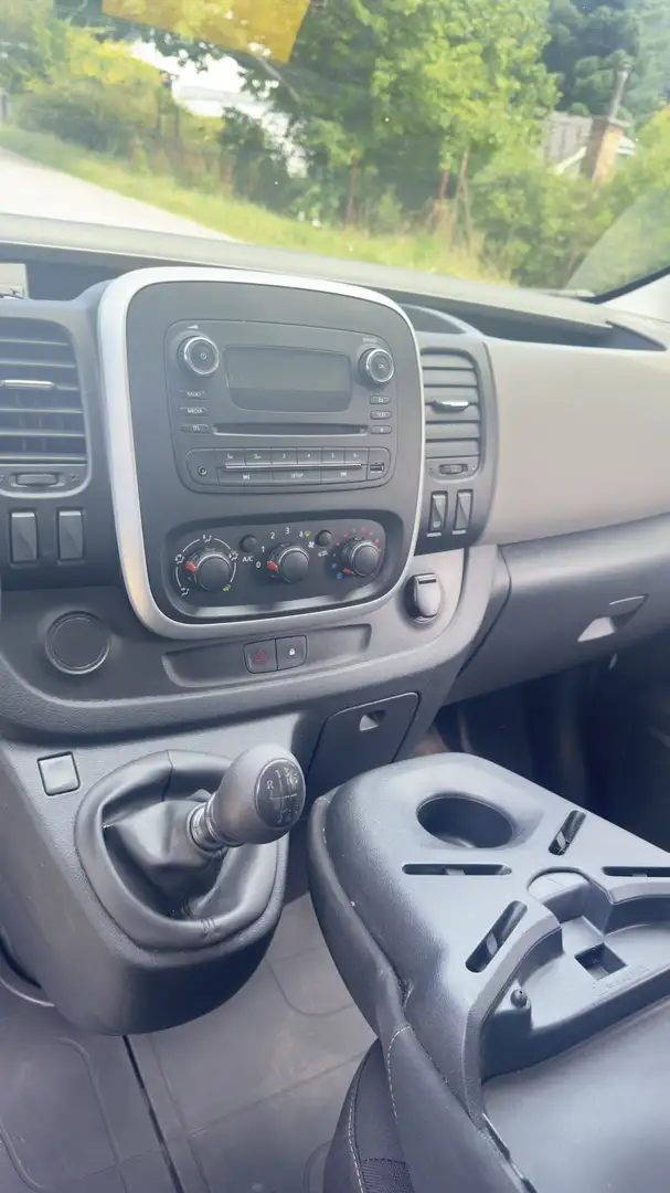 Nissan NV300 L1H1 Kombi 3 sitze - 2