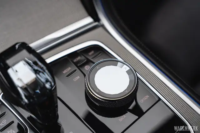 BMW M850 i xDrive CARBONPAKET SOFTCLOSE LASERLICHT HEADUP Ansicht 49