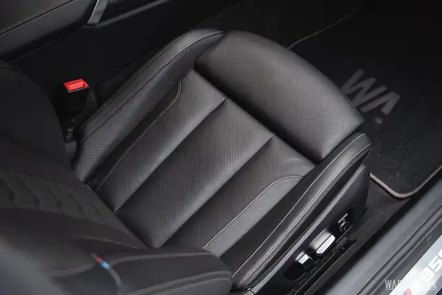 BMW M850 i xDrive CARBONPAKET SOFTCLOSE LASERLICHT HEADUP Ansicht 42