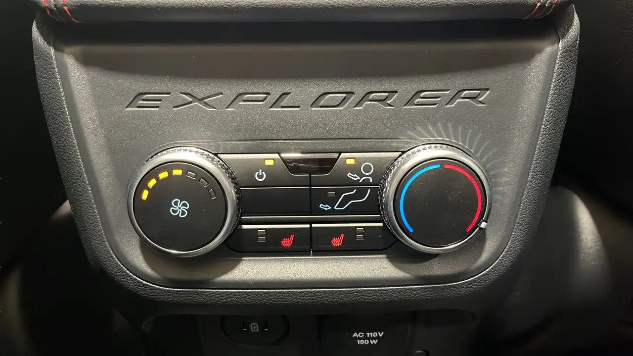 Ford Explorer снимка Ford Explorer