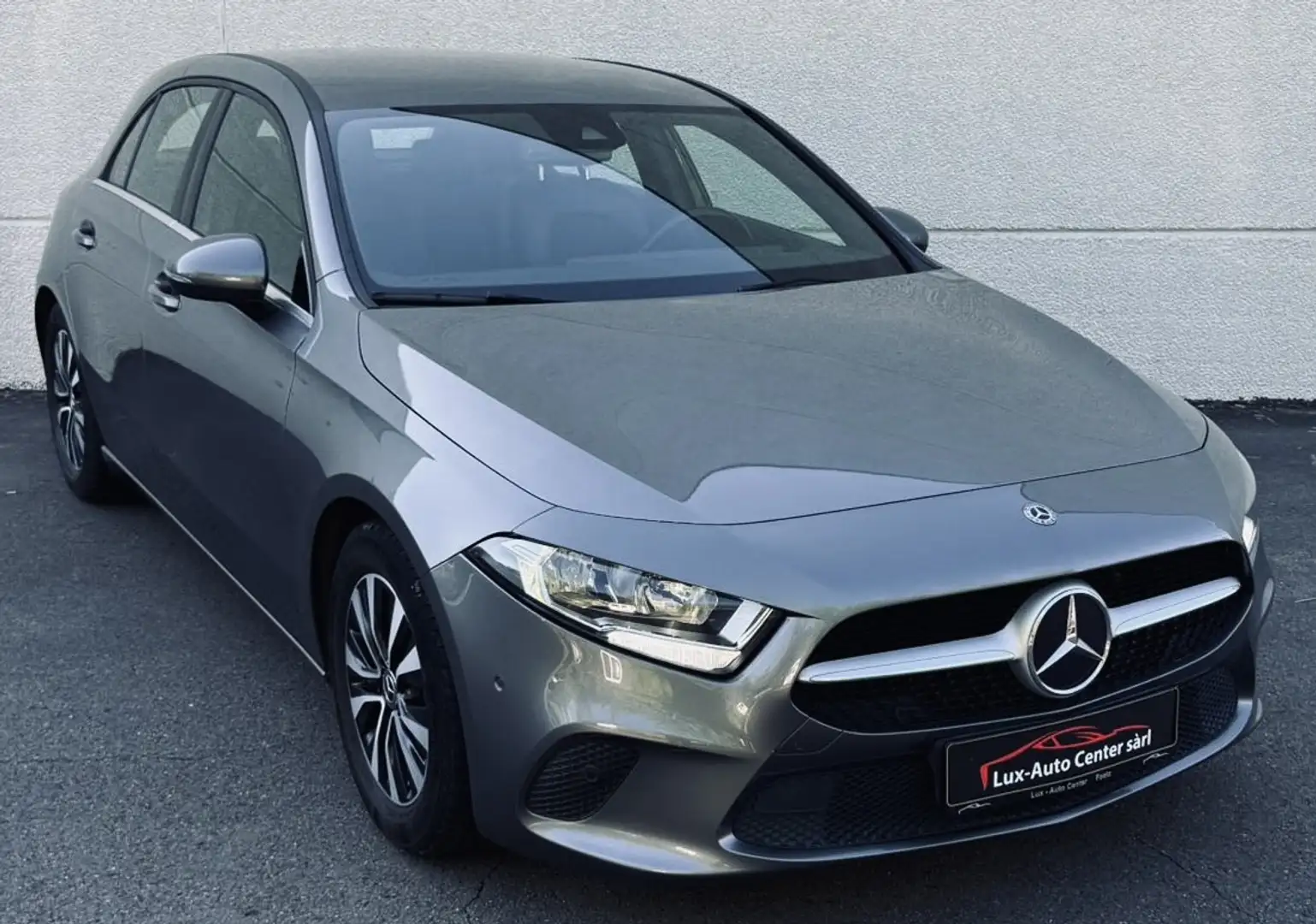 Mercedes-Benz A 180 d Business Solution Grey - 2