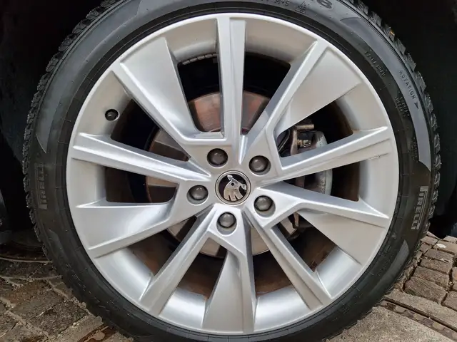 Skoda Octavia view 7