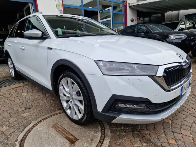 Skoda Octavia view 2
